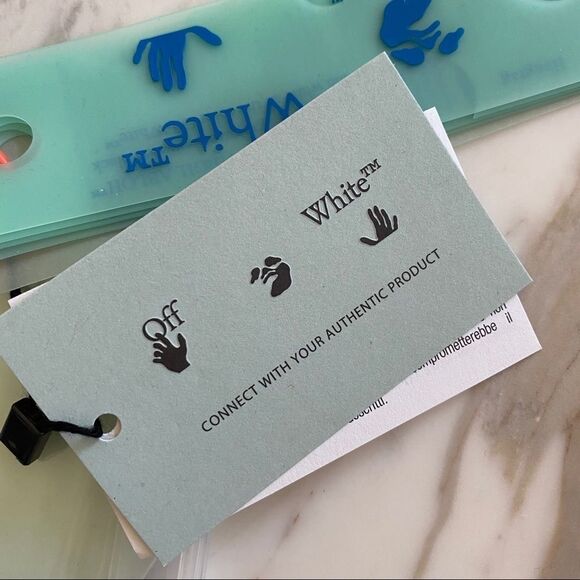 Off-White Black Fuchsia Pink Arrow Motif Unisex Mask NWT - Picture 10 of 16